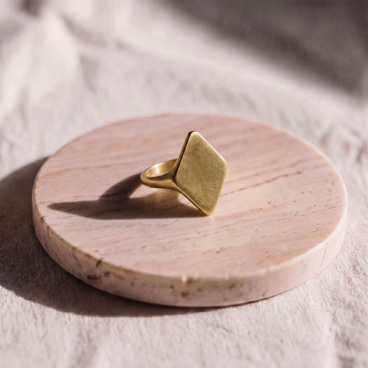 Double Triangle Pyramid Ring | Pia