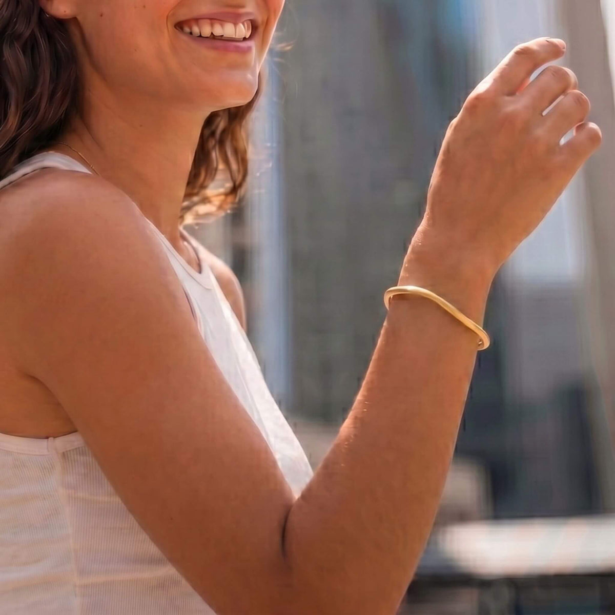 Irregular Curve Brass Bangle | Miji