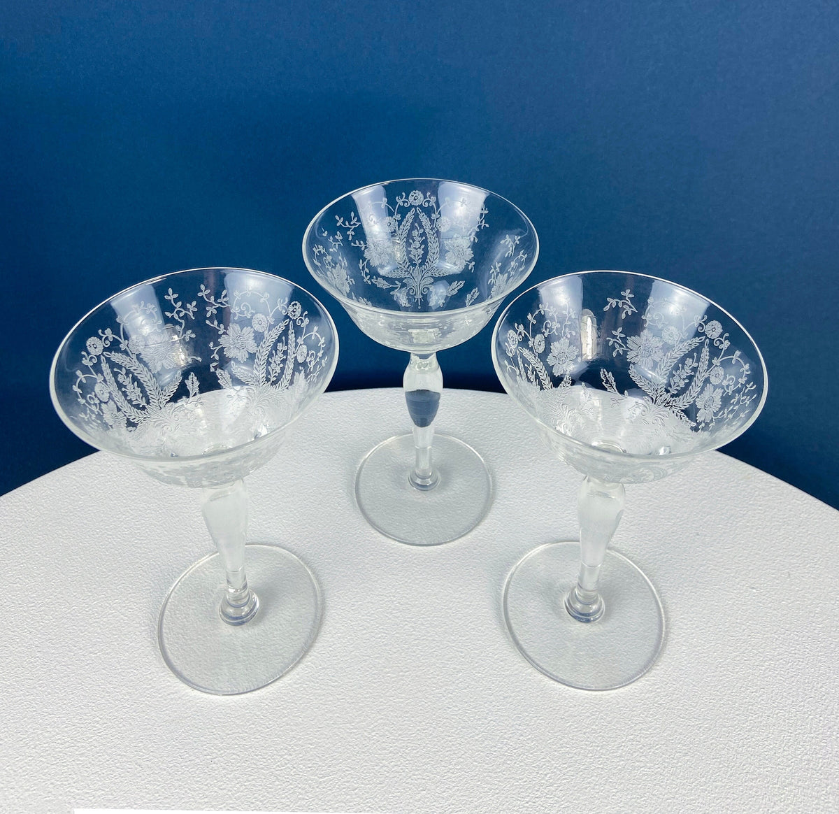 Vintage New Martinsville Tall Sherbet Champagne Glasses. Set of 7 Prelude Etched Stemware. Highly Collectible Barware. Wedding Registry.