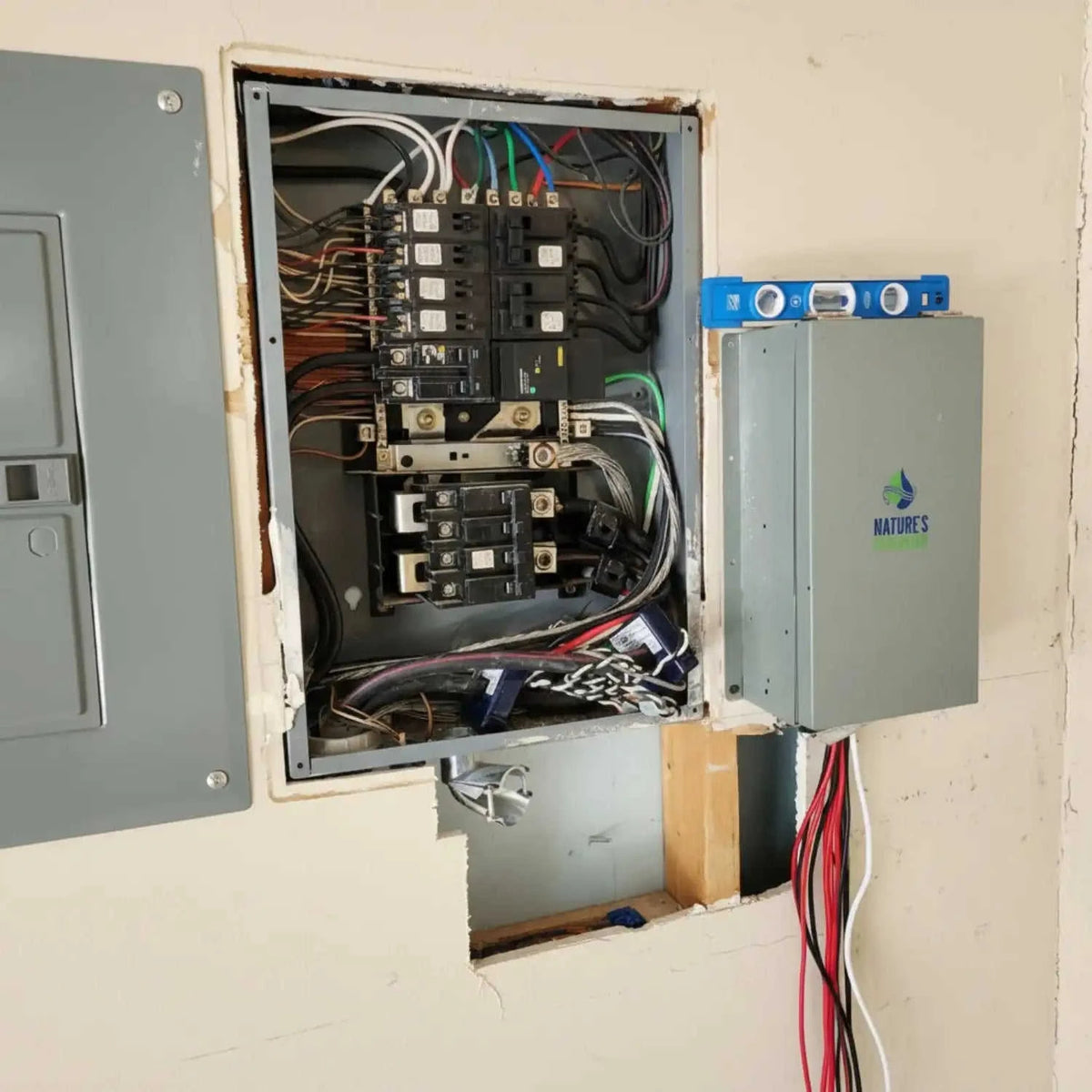 120V/240V 30A 6-Circuit Non-Automatic Transfer Switch Eco My Home Accessories Nature's Generator ecomyhome.store United States