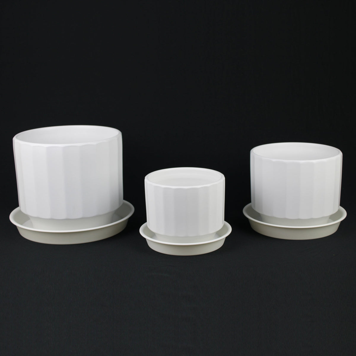 3-Piece White Stoneware Planter Set with Fluted Design