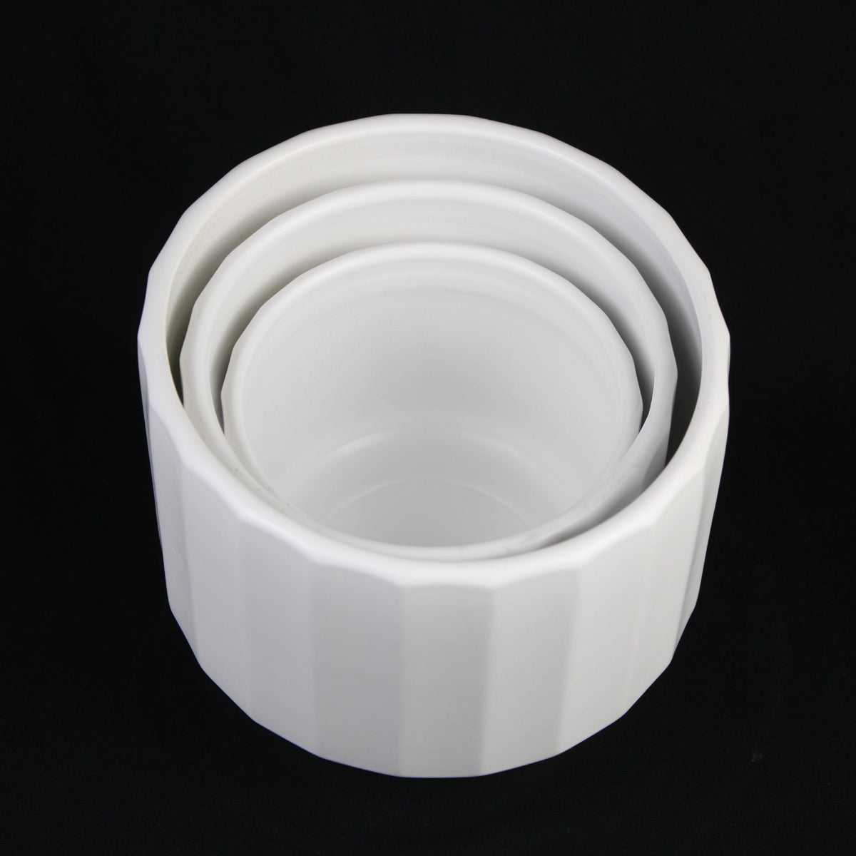 3-Piece White Stoneware Planter Set with Fluted Design