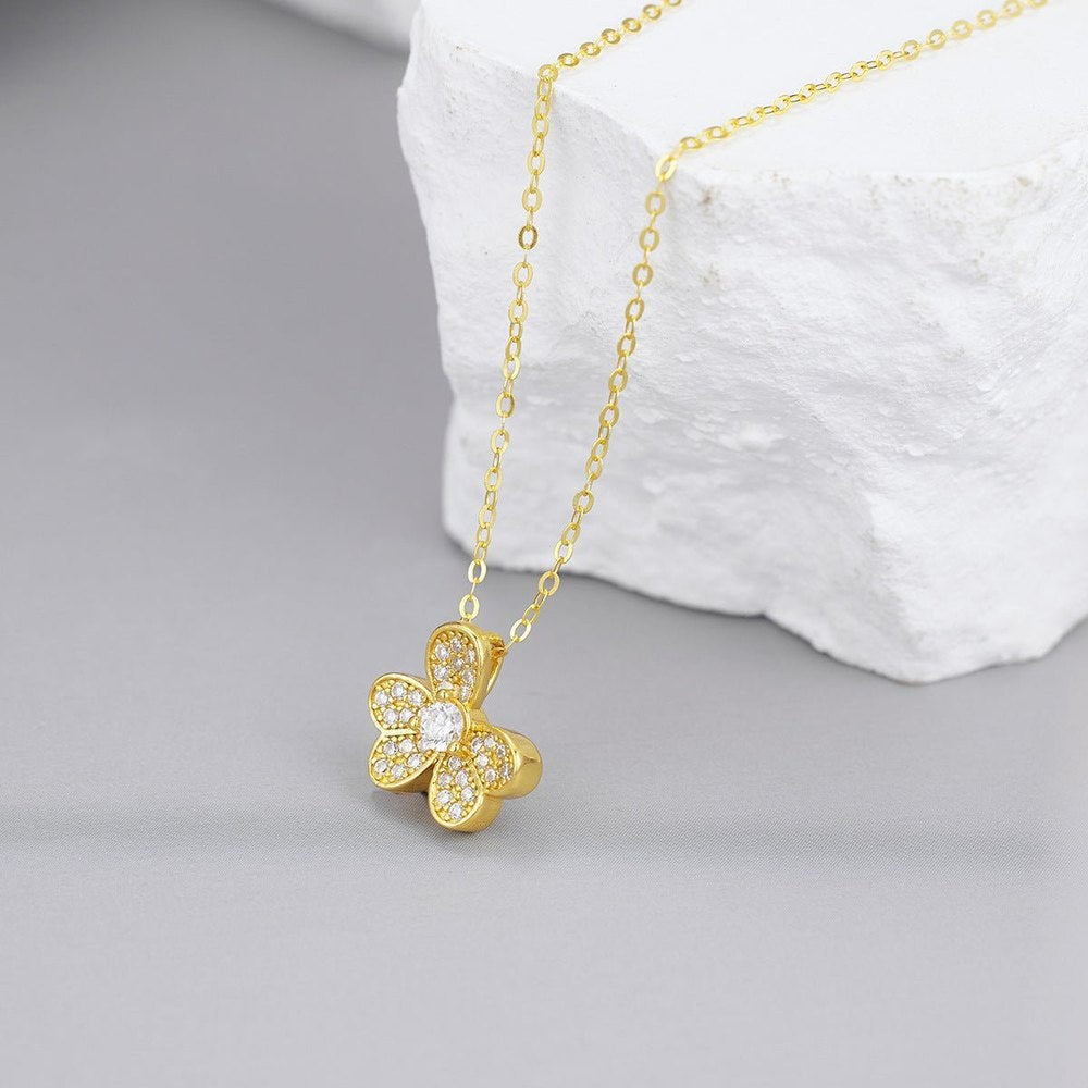 925 Sterling Silver Clover Necklace - Elegant Pendant for Every Occasion
