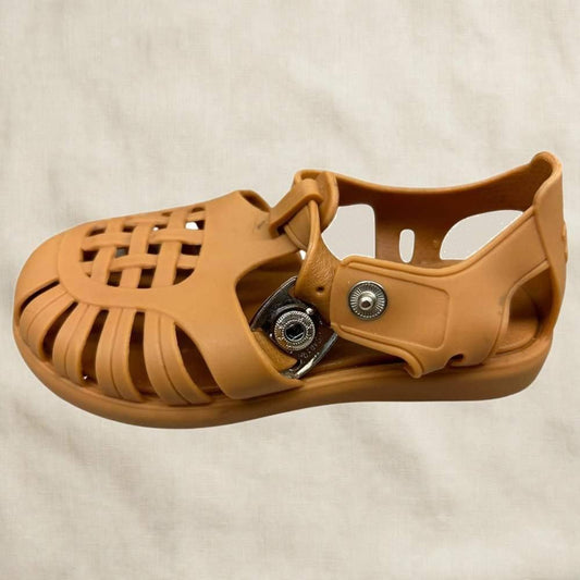 Aqua-Joy Kids Jelly Sandals – Waterproof Toddler Summer Shoes with Wide Toe Box & Anti-Slip Sole