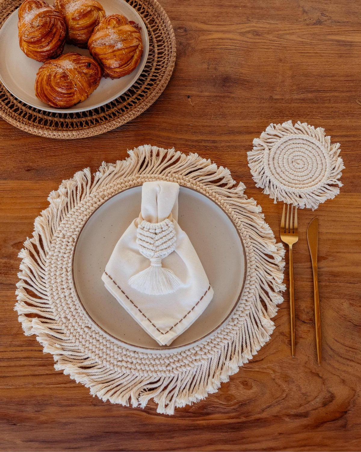 Round Macrame Placemat and Coaster Set of 4