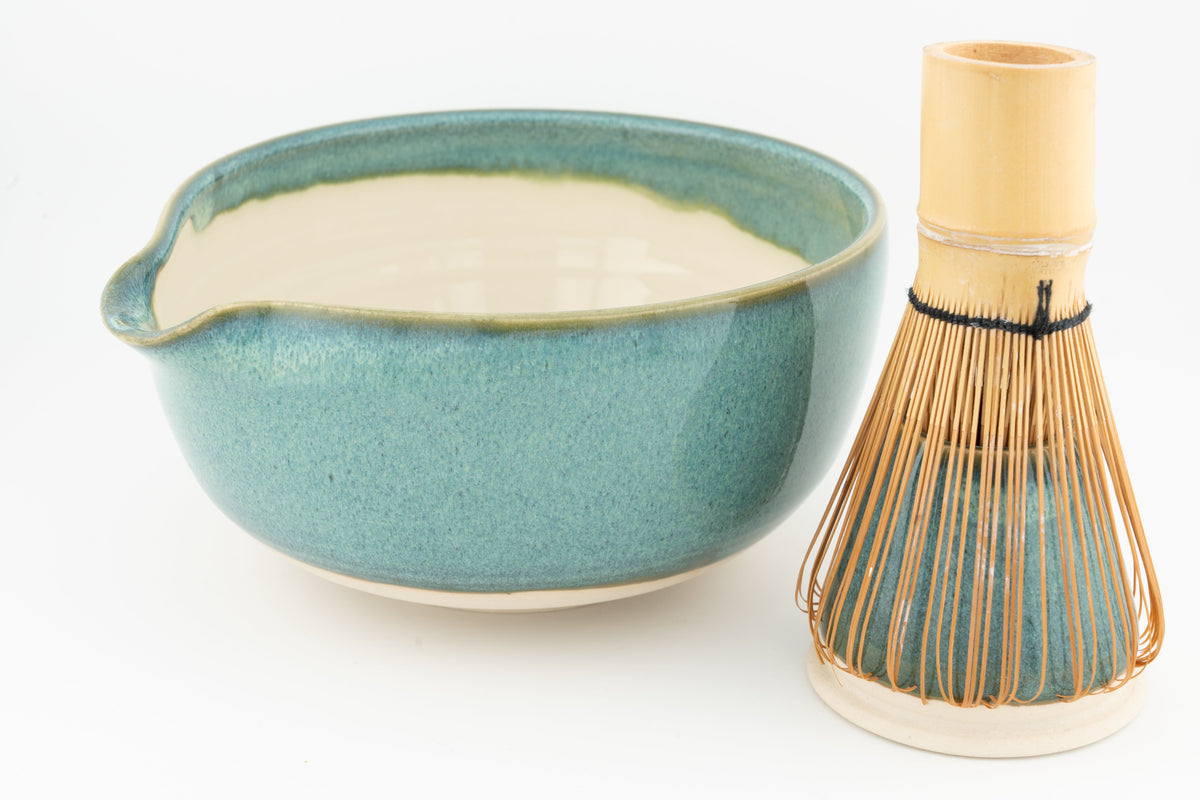 Matcha Set | Bowl with Matching Whisk Holder | Chawan and Chasentate