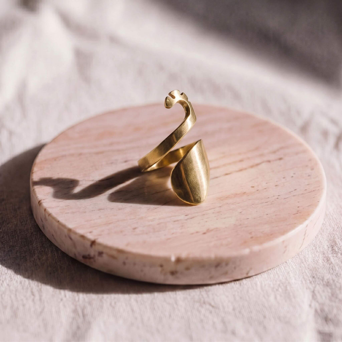Open Wrap Crossover Ring | Mau