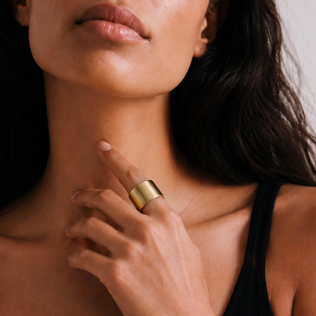 Wide Band Solid Ring | Rahisi