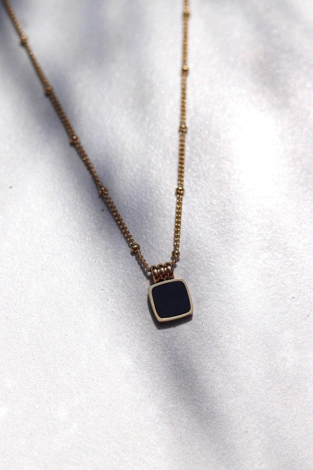 Dee Necklace – Black Pendant Necklace in 18K Gold Plated Stainless Steel