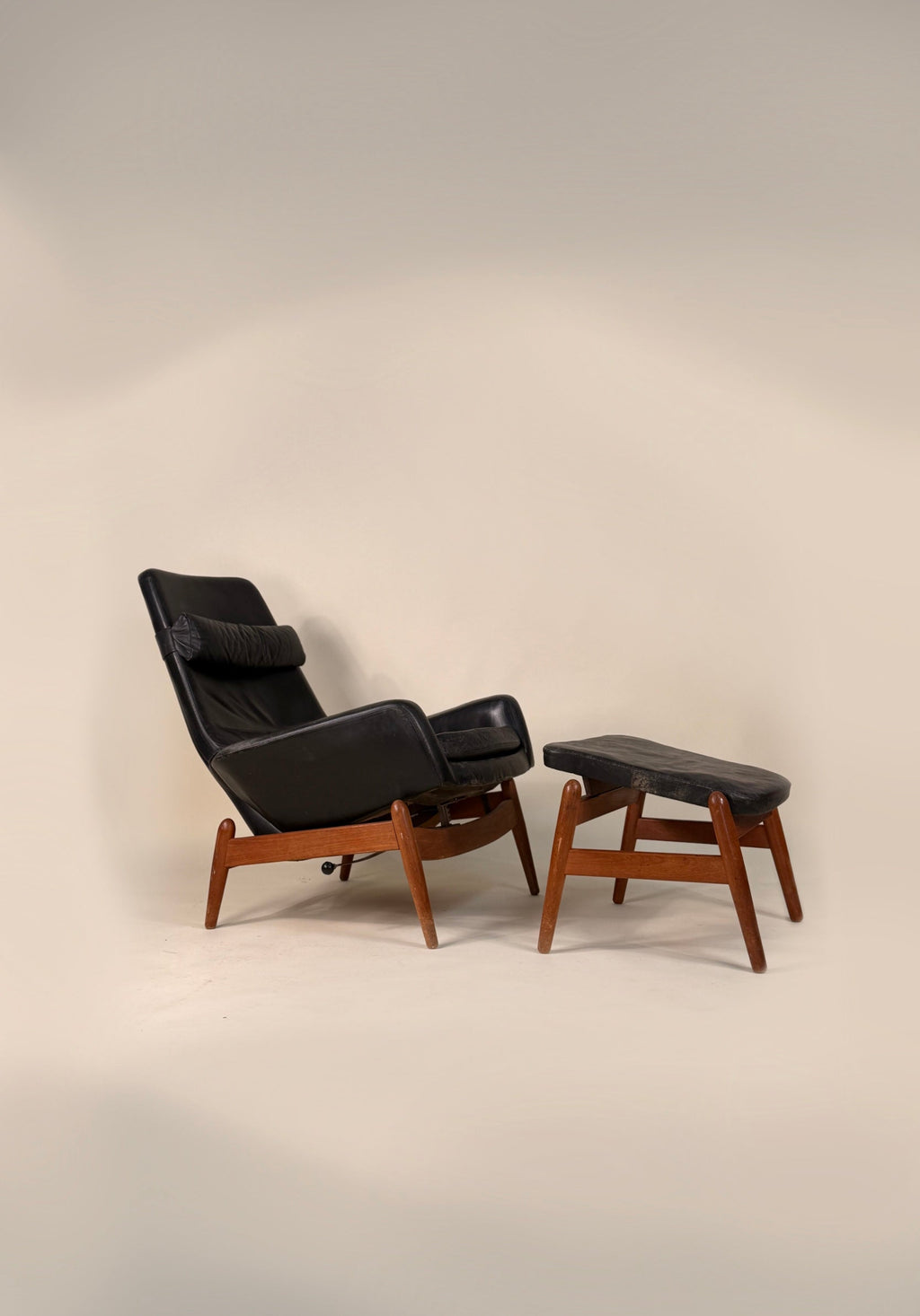 Rare Arnold Madsen & Schubell - MS30 High back Recliner