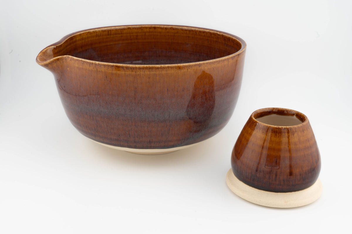 Matcha Set | Bowl with Matching Whisk Holder | Chawan and Chasentate