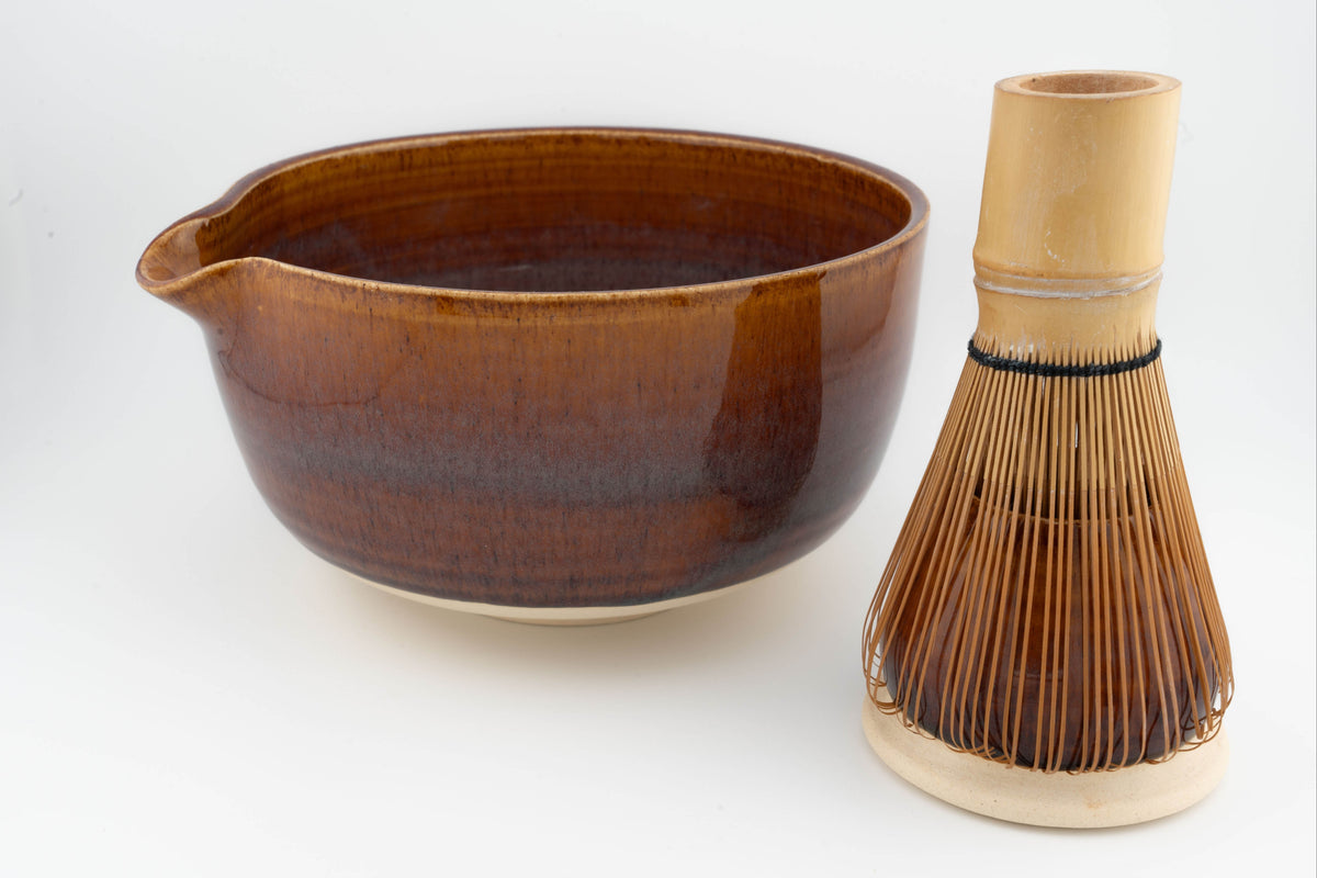 Matcha Set | Bowl with Matching Whisk Holder | Chawan and Chasentate