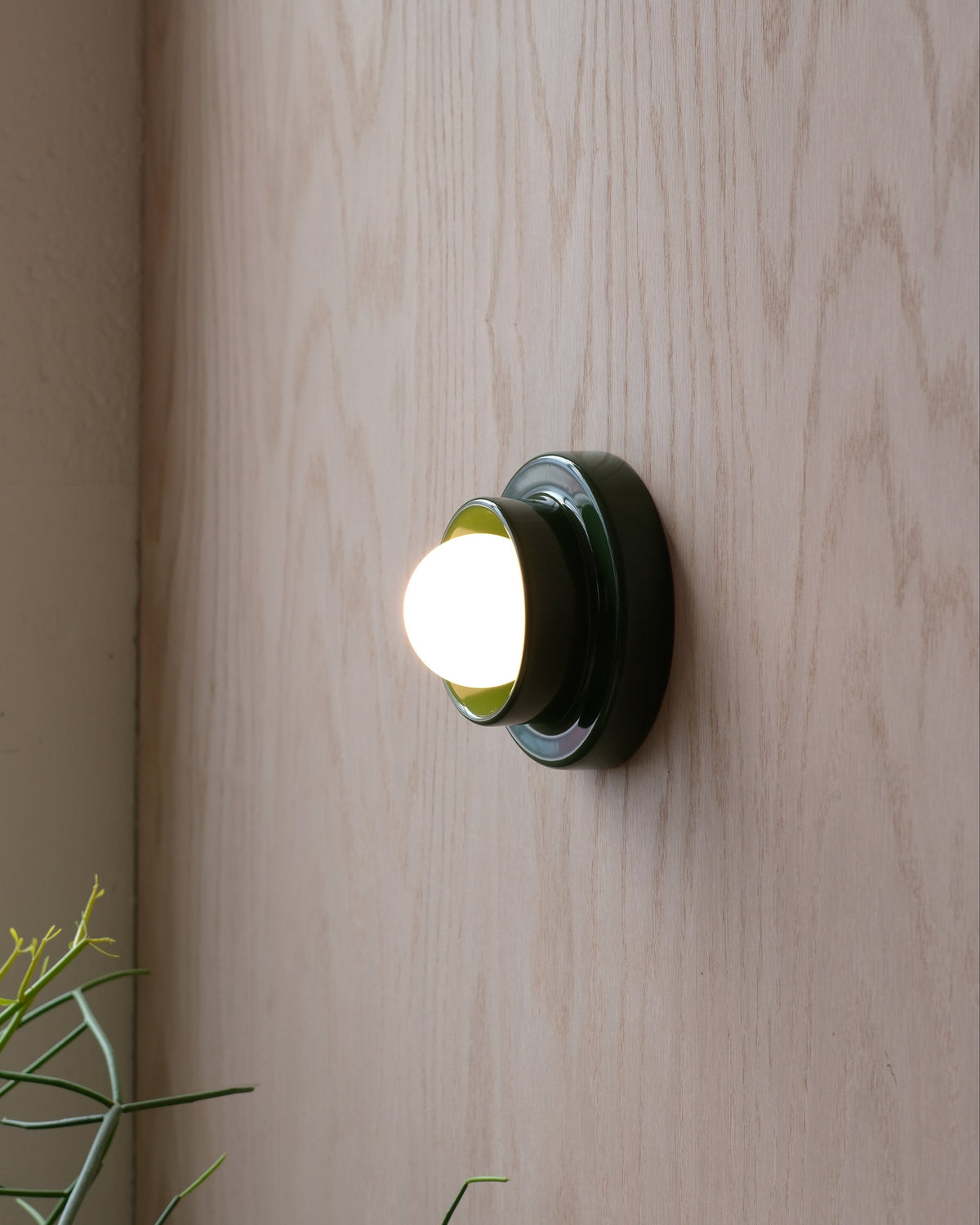 Q Sconce