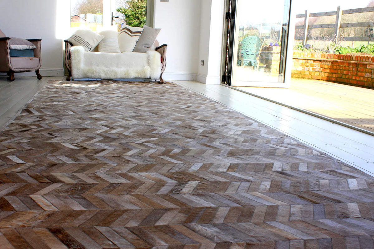 HERRINGBONE WIDE – Custom Patchwork Cowhide Rug for Interior Designers