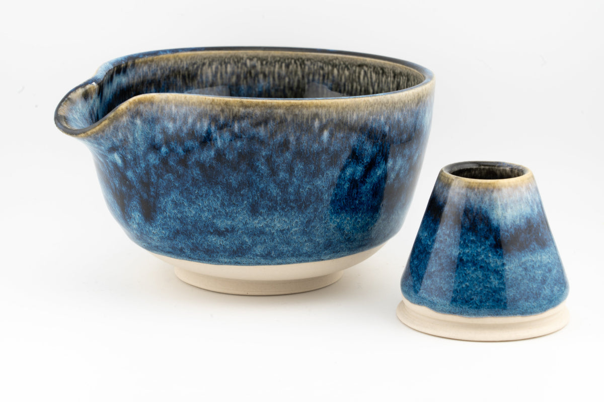 Matcha Set | Bowl with Matching Whisk Holder | Chawan and Chasentate