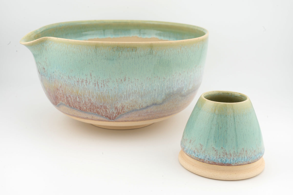 Matcha Set | Bowl with Matching Whisk Holder | Chawan and Chasentate