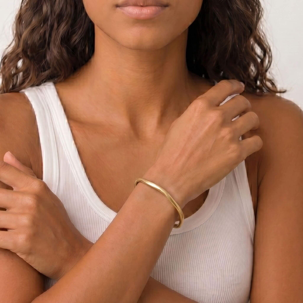 Irregular Curve Brass Bangle | Miji