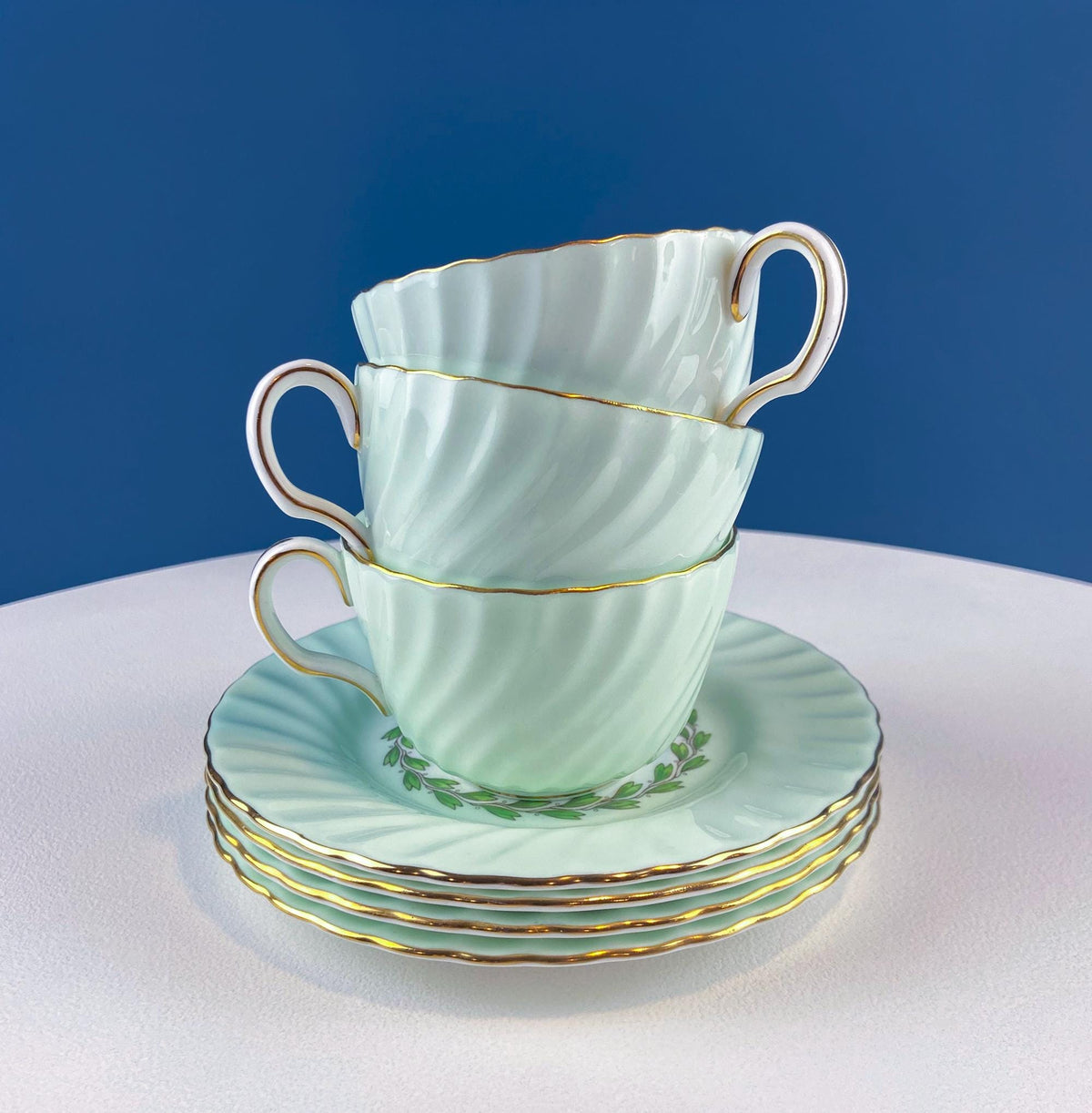 4 Minton Porcelain Cups and Saucers. Creamy Green & White Set with Delicate Leaf Garland Motif. Dining Room Table Decor. French Country.