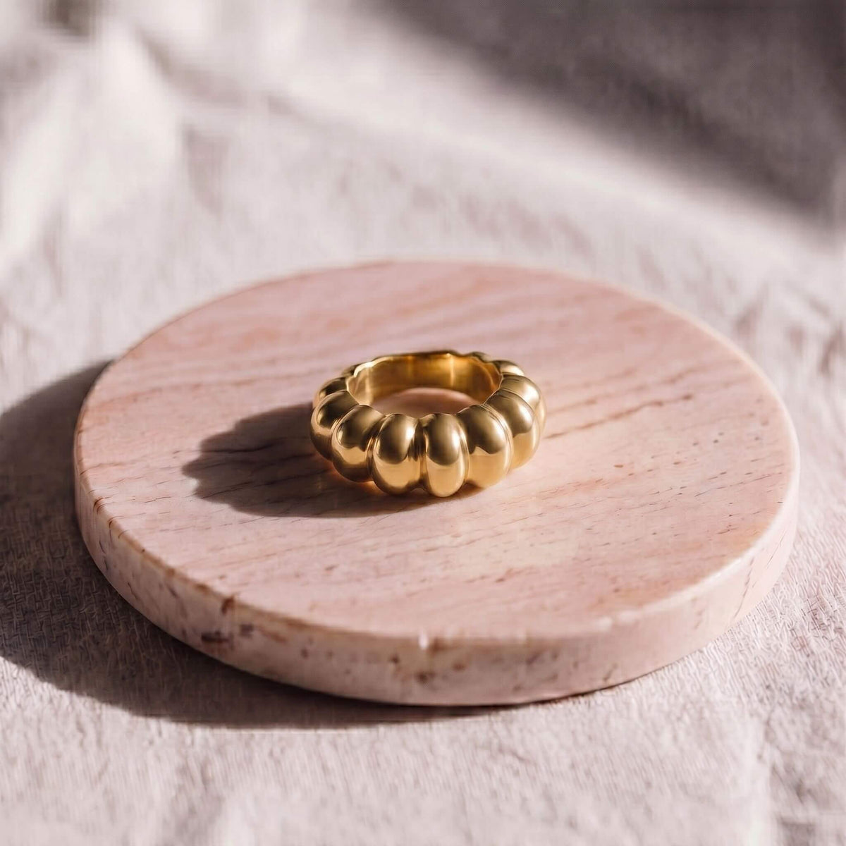 Noble Crown Band Ring | Rica