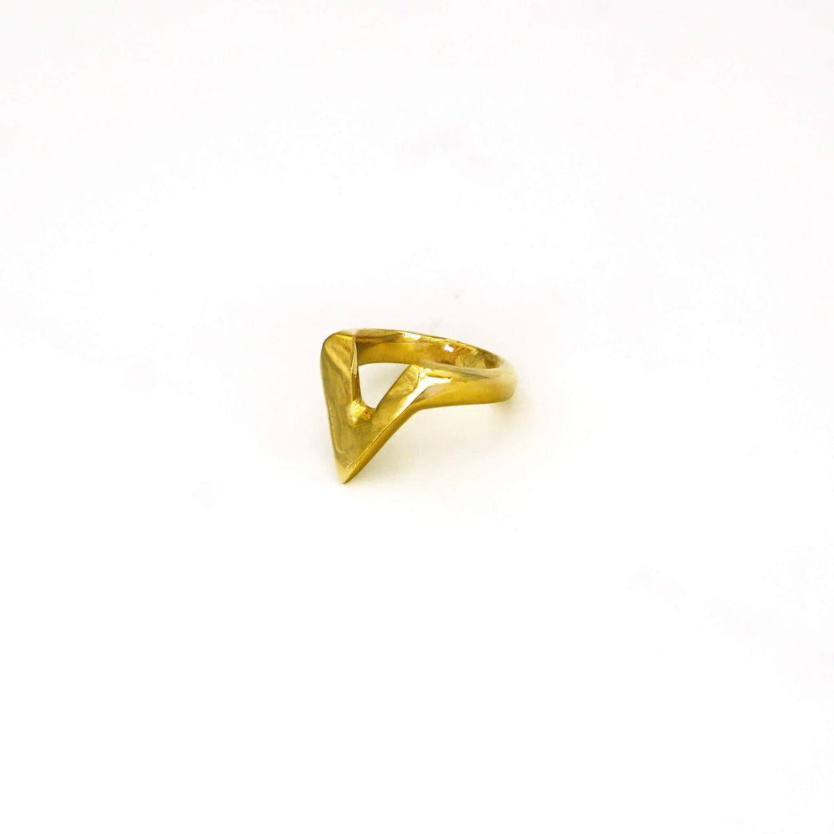 V-Shape Brass Ring for Men & Women | Nyeupe