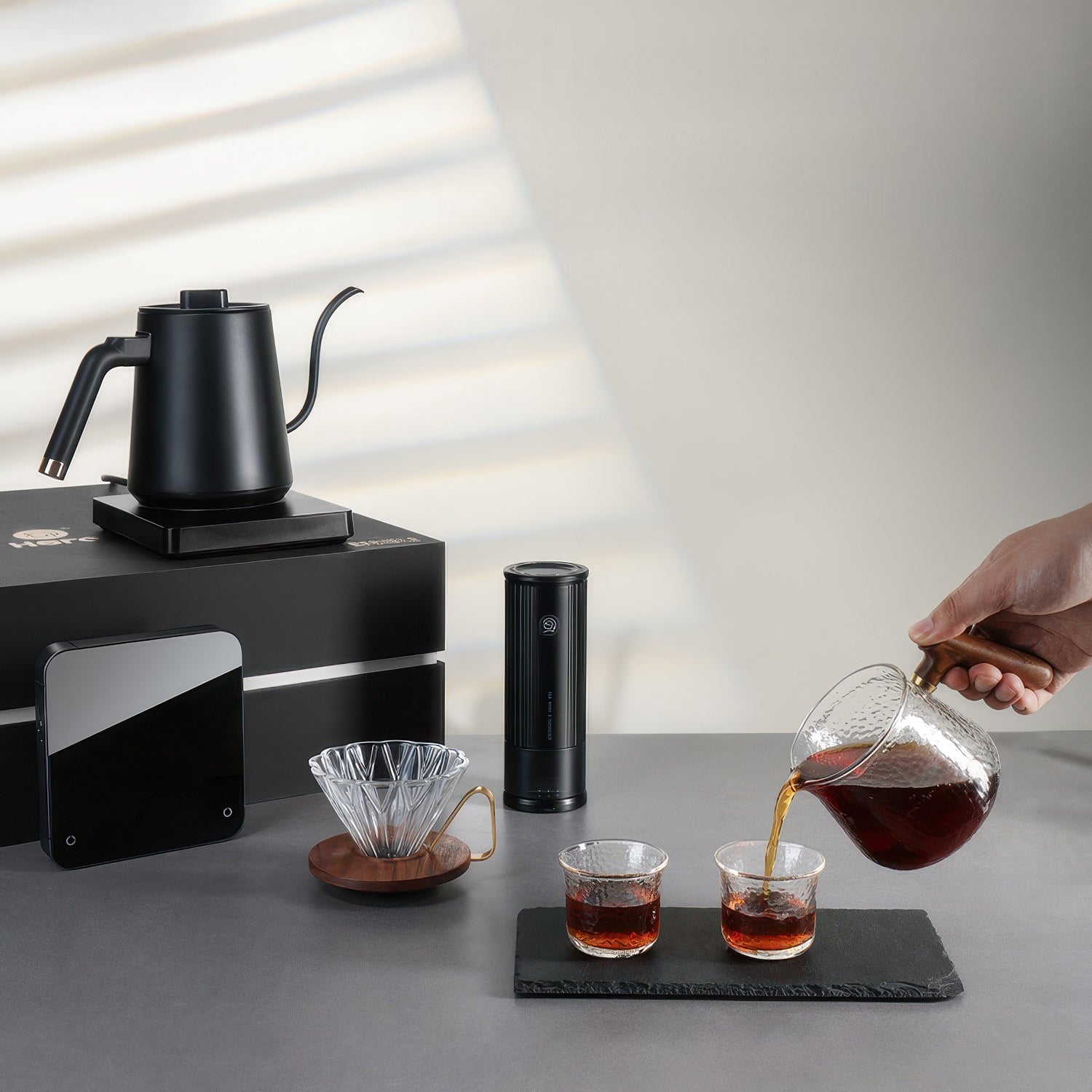Exclusive All-in-One Pour Over Pro Coffee Kit