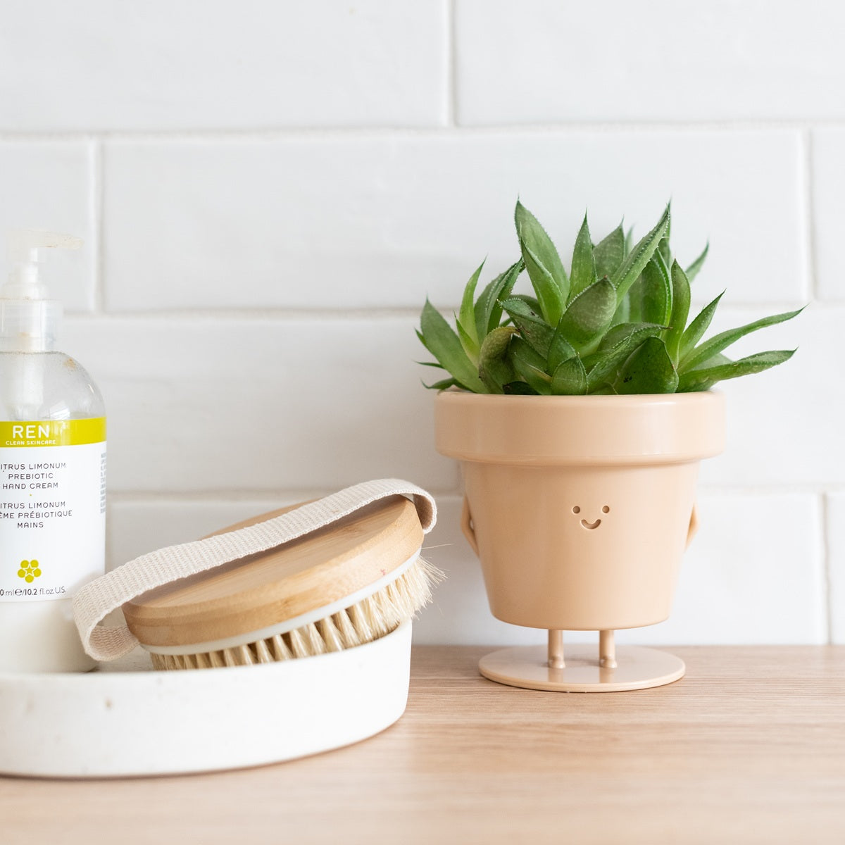 Charlie: Standing Plant Pot