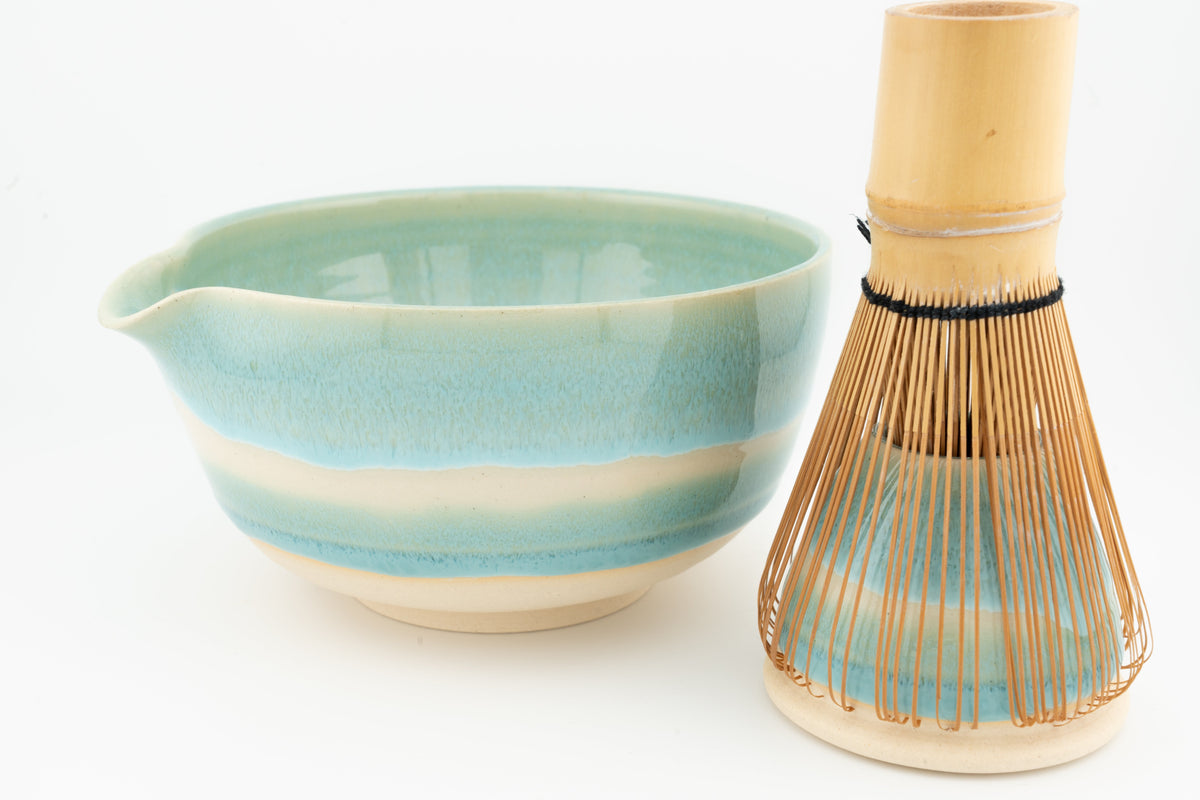 Matcha Set | Bowl with Matching Whisk Holder | Chawan and Chasentate