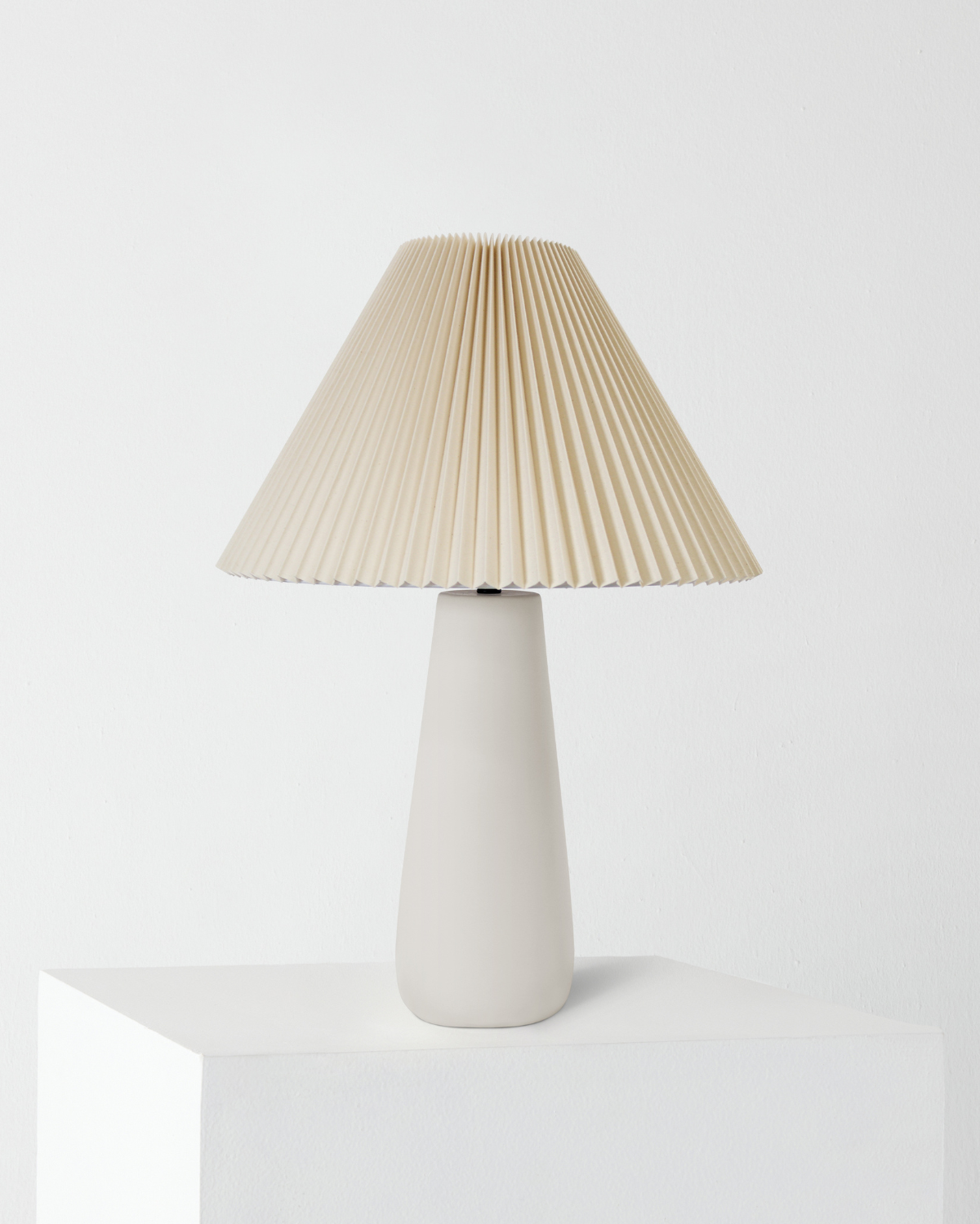 Gwen Table Lamp