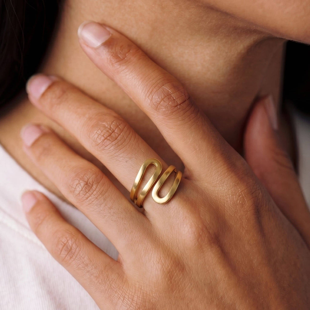 Wrap Bypass Wire Ring | Sai