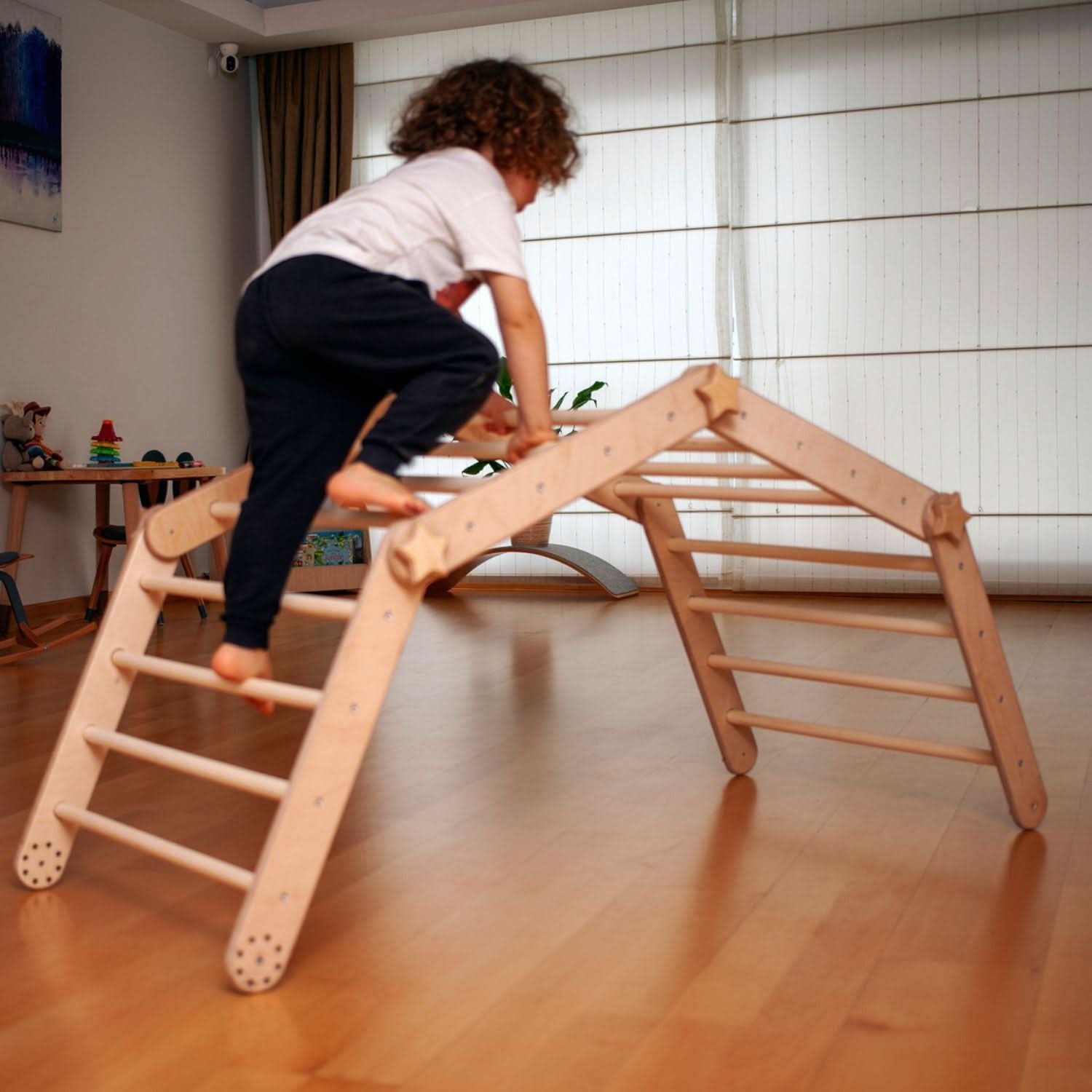 Transformable Climbing Cube with Ramp
