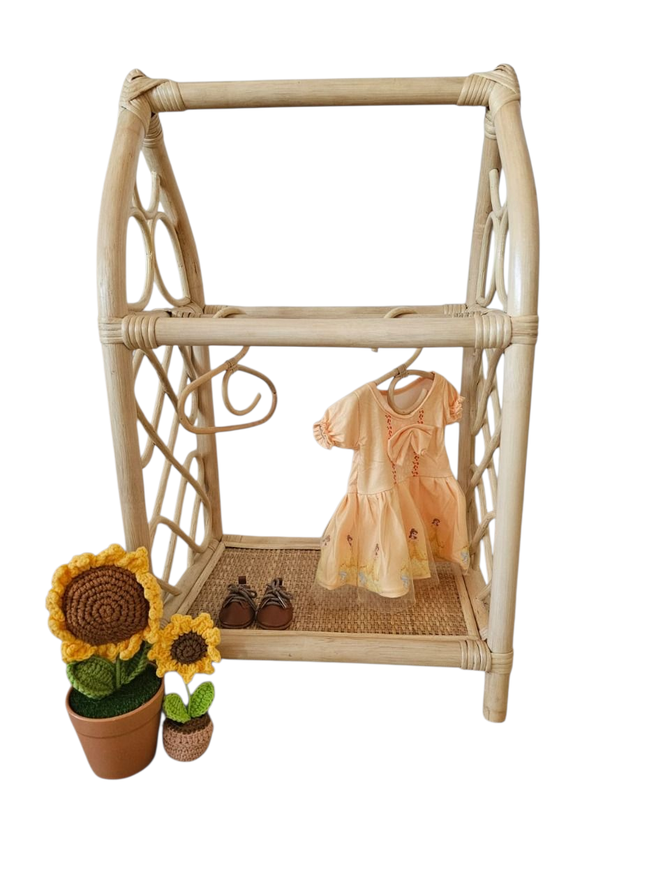 Rattan Doll Clothes Rack with Mini Hangers – Boho Pretend Play Closet for Girls