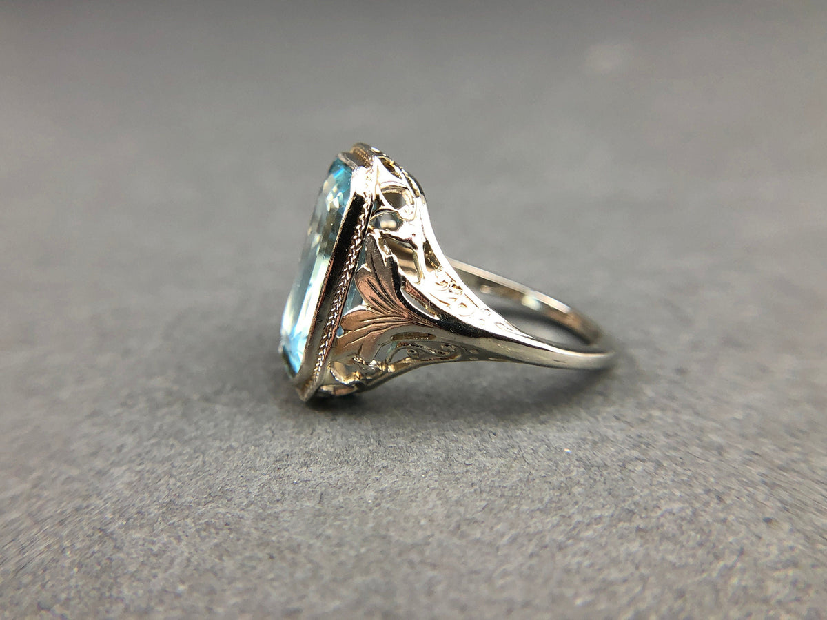Art Deco 14k Gold 5ct Sky Blue Topaz Ring