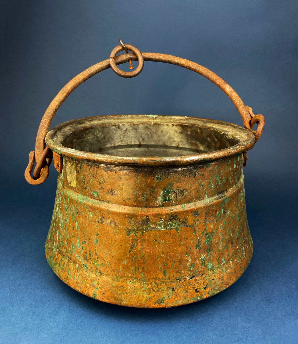 Antique Copper Cauldron. Large Hand Pounded Bucket with Wrought Iron Handle. Hand Hammered Fire Wood Scuttle. Rustic Home Decor.