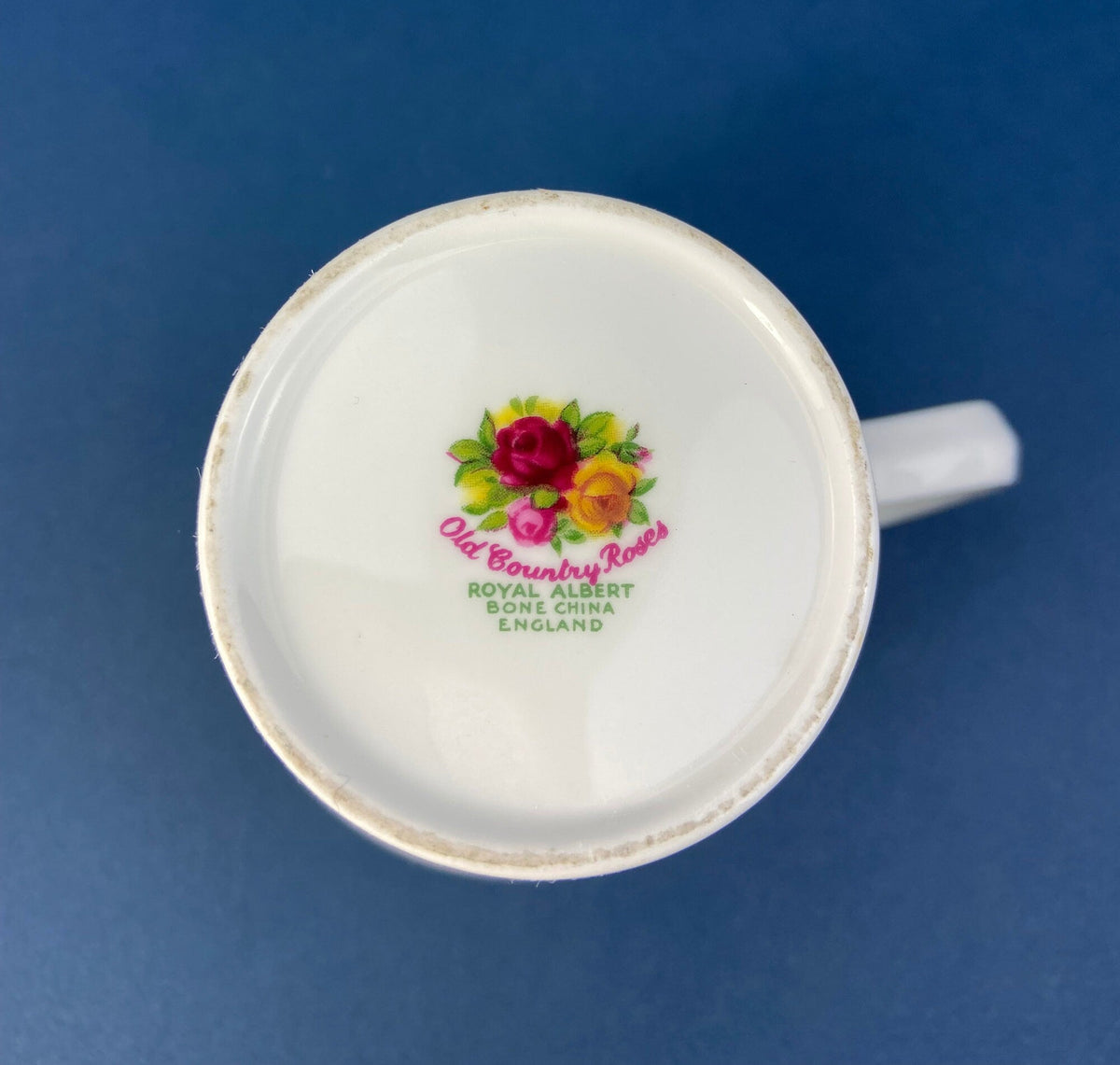 Royal Albert Old Country Roses Tea Cup and Saucer Set, England