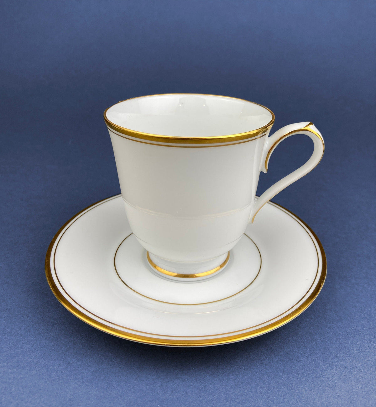 Noritake Allison Tea Set: Gold Band China Cups and Saucers (Set of Five)