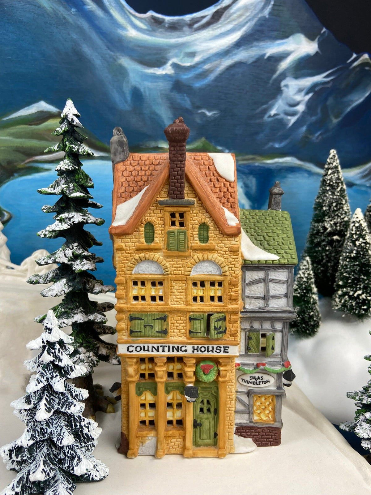 Christmas Village House by Dept 56.  Illuminated Counting House. Silas Thimbleton. Barrister. Dickens Village Series.  Christmas Diorama.