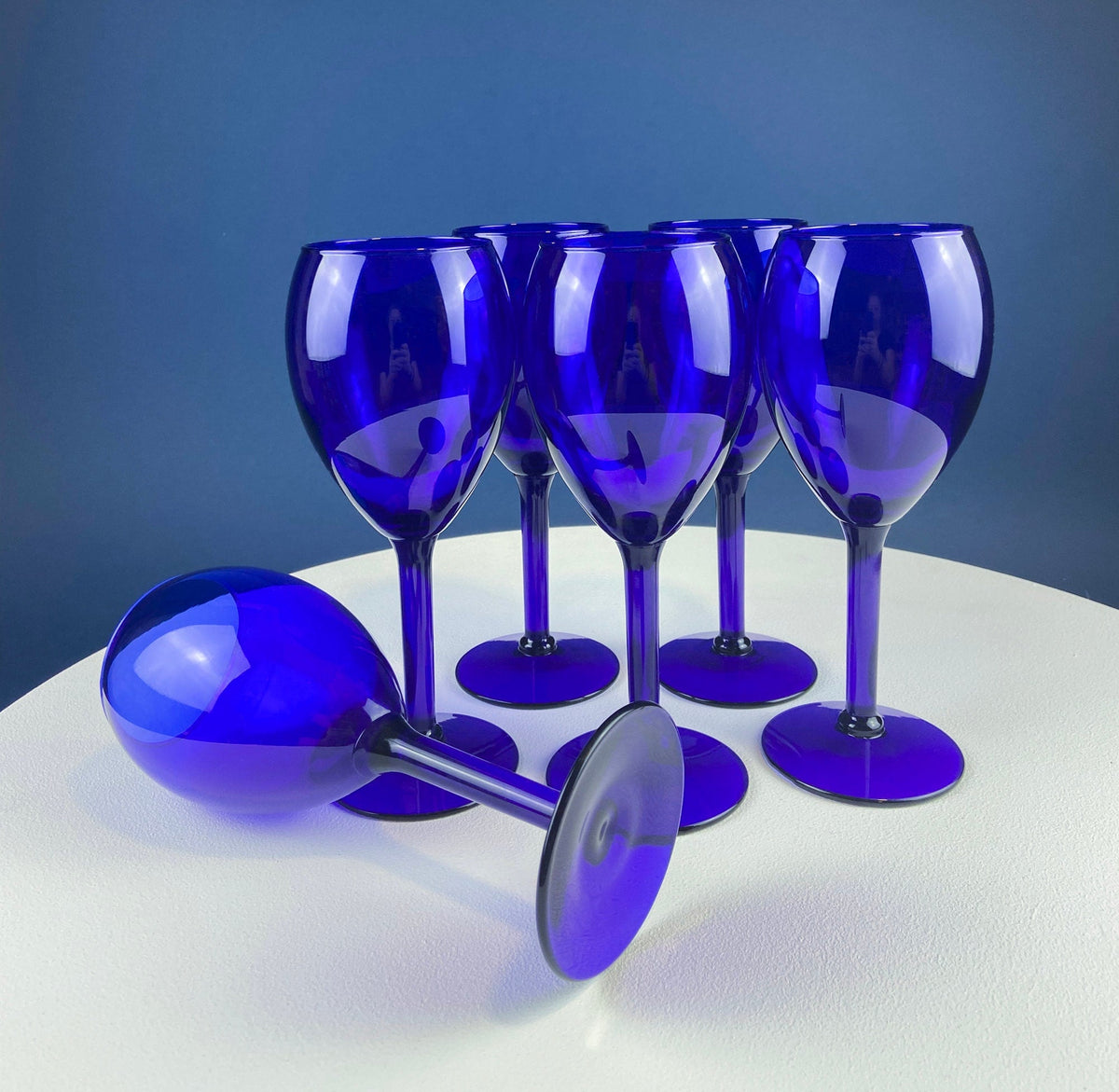 Stunning Green Wine Goblets.  Set of Four Stemware. Dark Green Hand Blown Glasses. Elegant Dining Room Decor. Unique Barware. Wedding Gift.