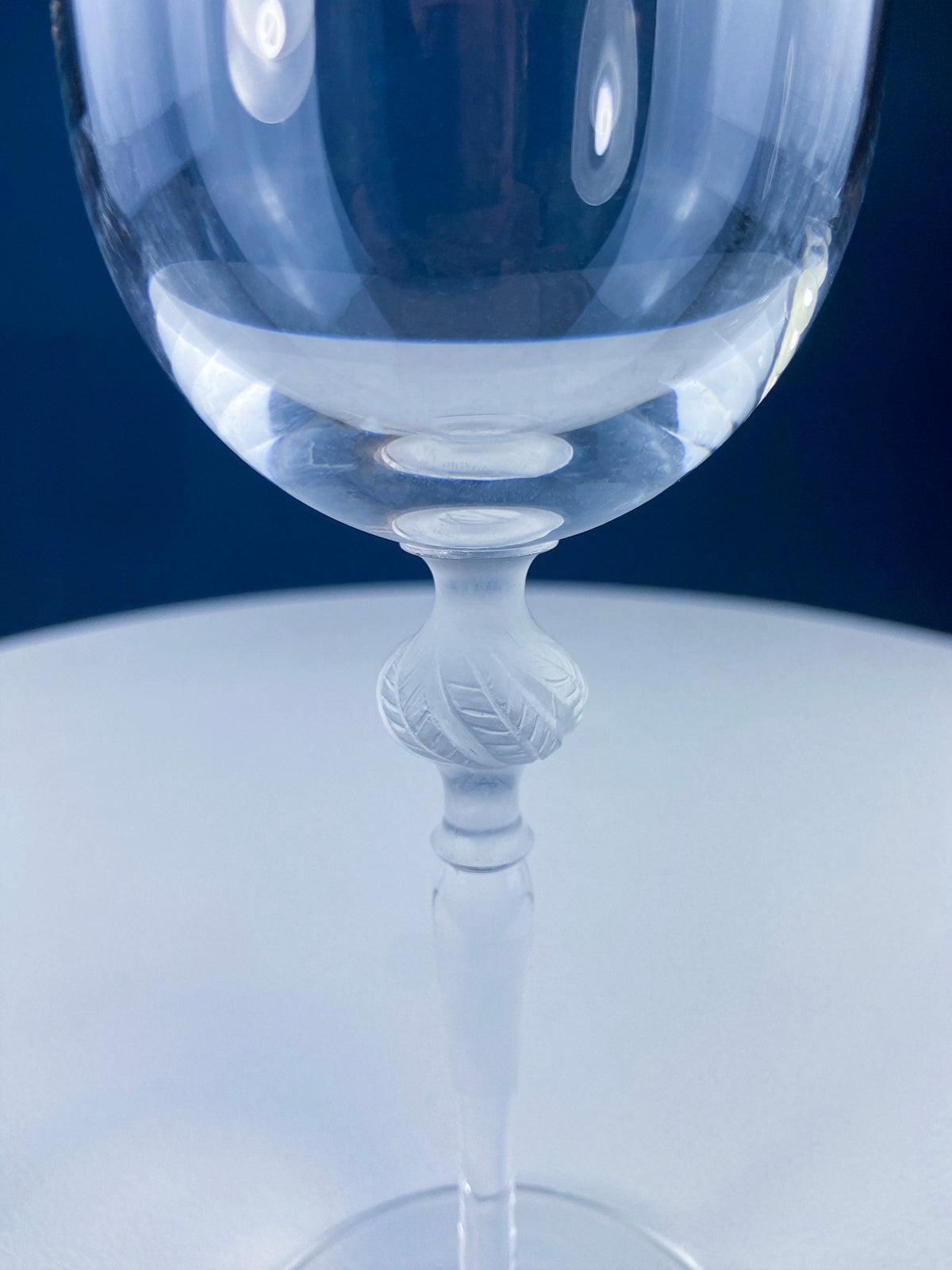 Clear Crystal Wine Goblets with Frosted Leaf Ball on the Stems. Stunning Sasaki Isabelle 8" Glassware. Long Ping. Set Of 10.