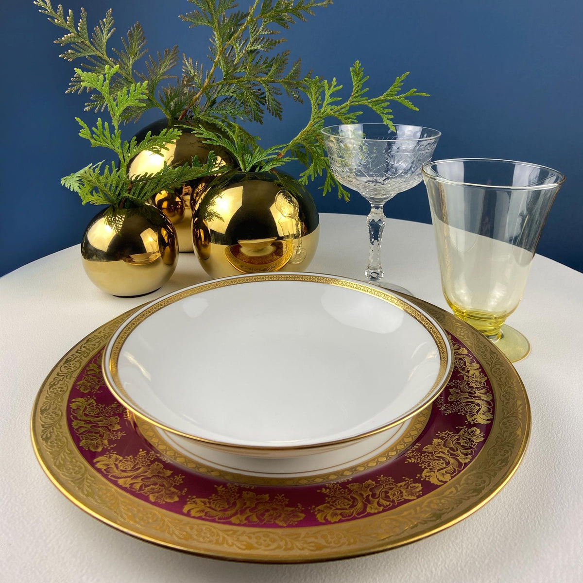Gold Ceramic Globe Vases. Set of 3 Christmas Ornament Like Flower Vases. Seasonal or Everyday Table Decor. Florist or Interior Design Ideas