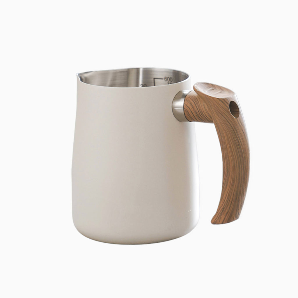 Thickened Milk Jugs For Latte, Cappuccino And Frothing Milk