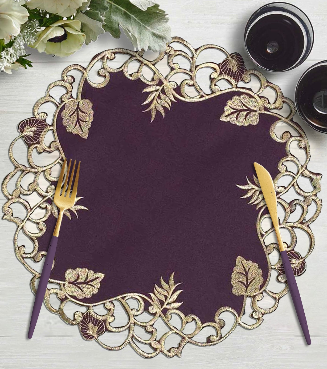 Velvet Plum – Plum Gold Table Doilies, Tarantino Collection Artistic Dining Décor 15 inch