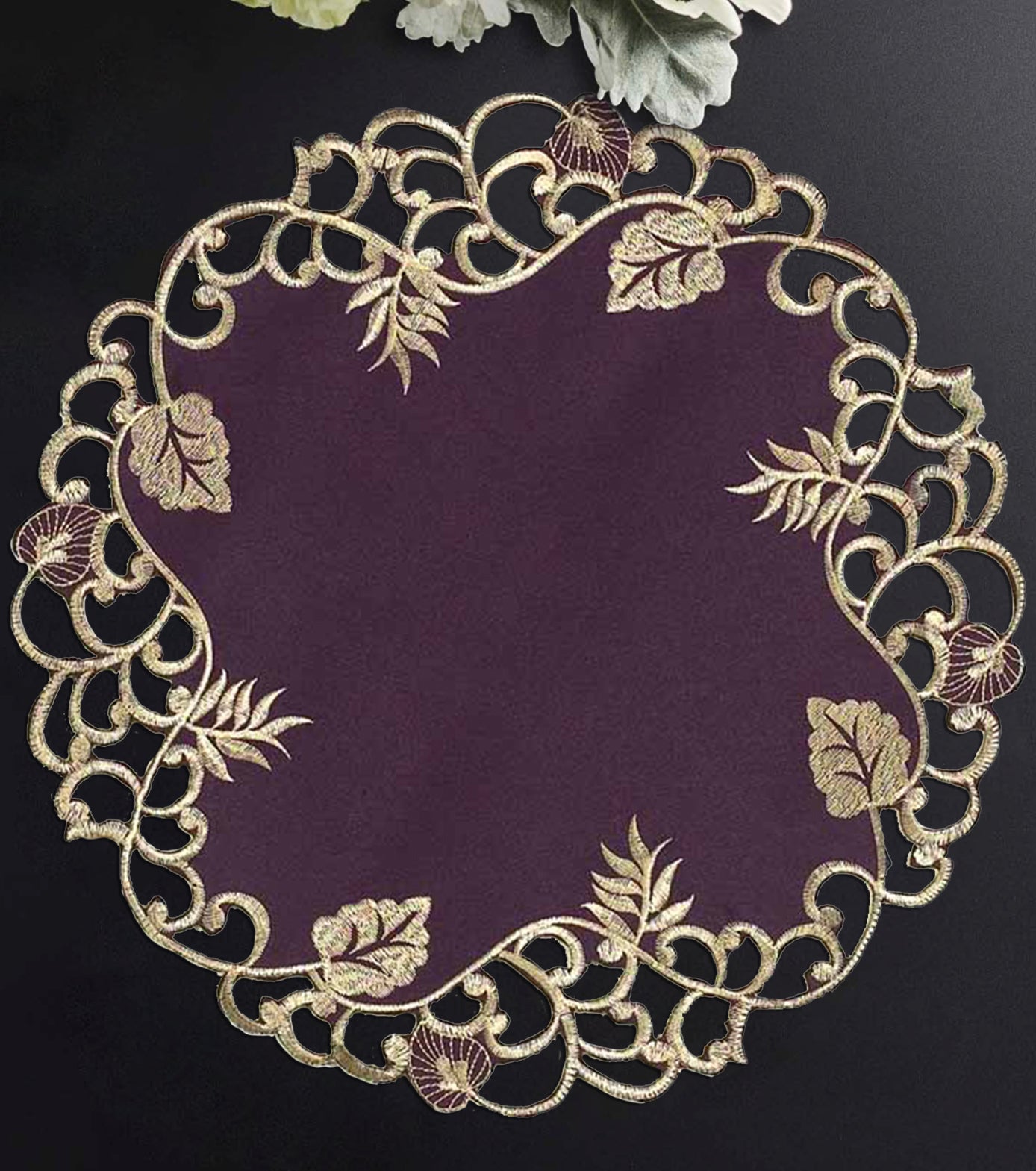 Velvet Plum – Plum Gold Table Doilies, Tarantino Collection Artistic Dining Décor 15 inch