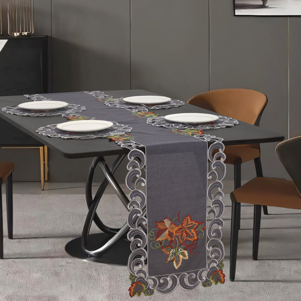 Gray Round Placemats – Aurora Charm, 15 Inch