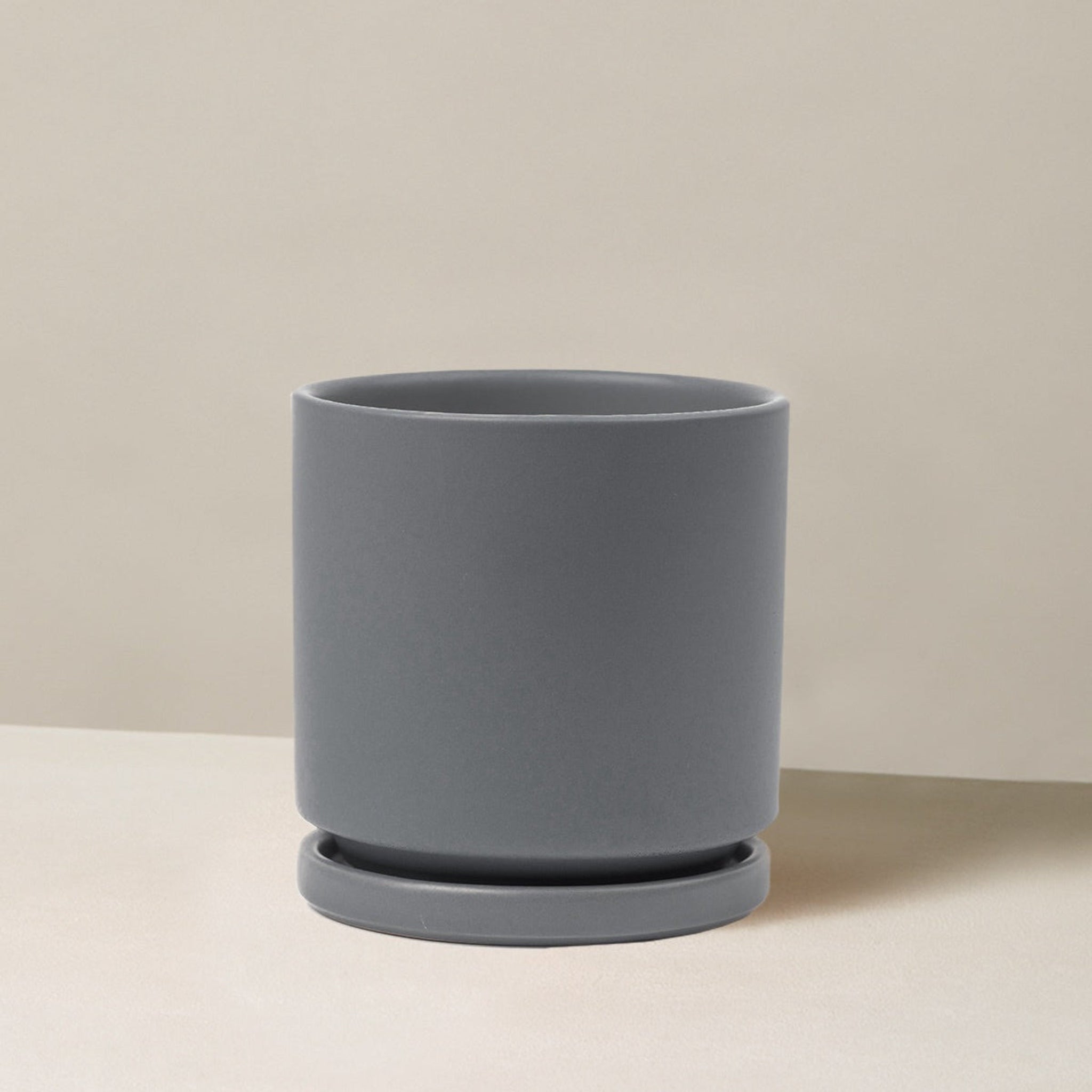 Isabella Planter