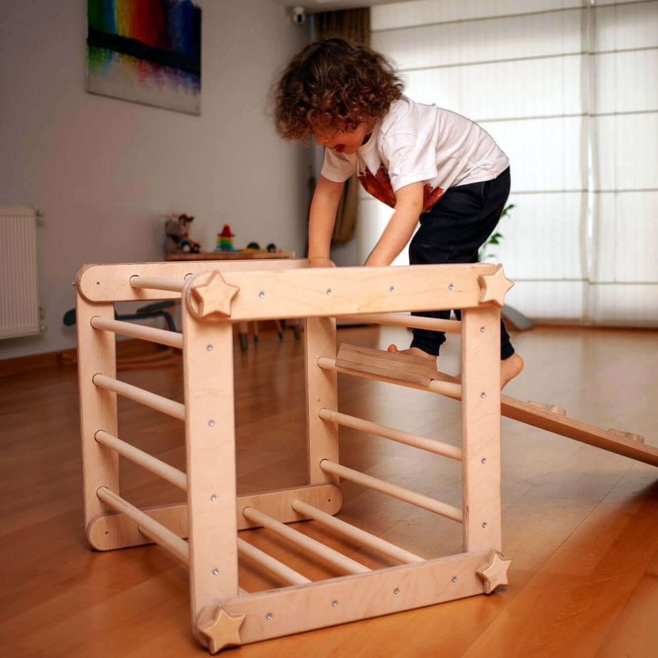 Transformable Climbing Cube with Ramp