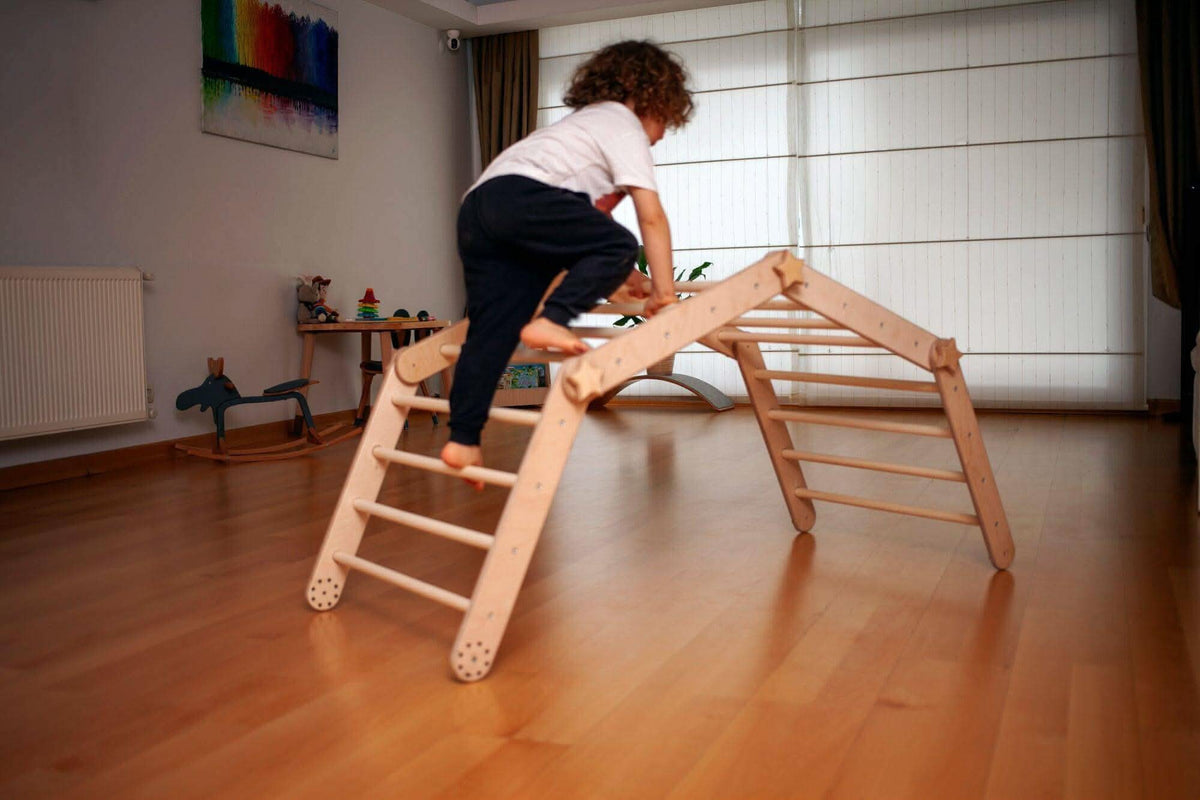 Transformable Climbing Cube with Ramp