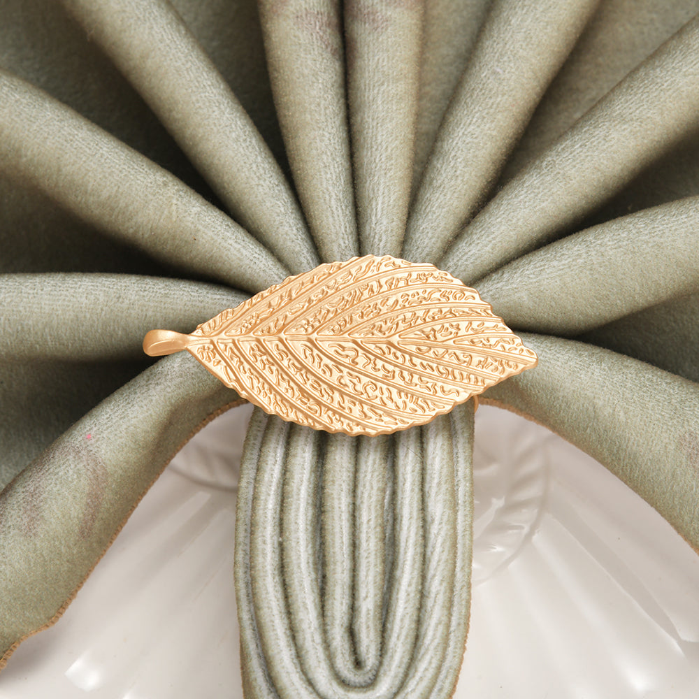 Luxe Petal – Napkin Rings in Gold Leaf Design, Artistic Decorative Dining Table Décor