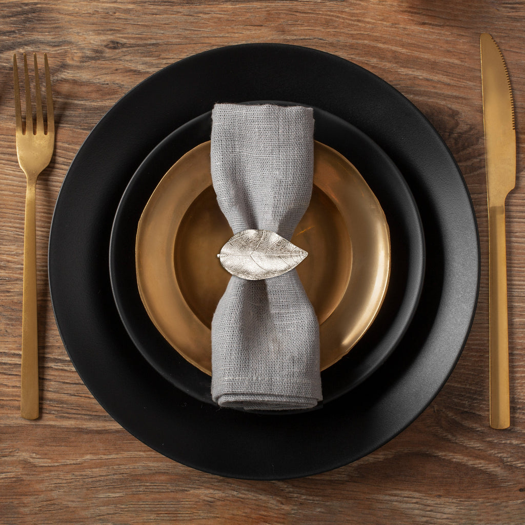 Silver Grace – Napkin Rings in Silver Leaf Design, Elegant Decorative Dining Table Décor