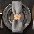 Golden Elegance – Napkin Rings in Gold Floral Design, Luxurious Decorative Dining Table Décor